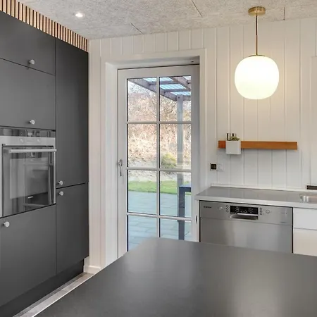 Vakantiehuis Oskari - 1-3km From The Sea By Interhome *